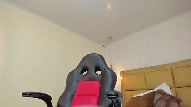 MELISSAROUGE online show from 04/14/26, 07:42