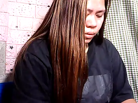 Snapshot of pinay_ExoticBeauty chatting on 01/14/26, 01:06 pinay ExoticBeauty online show from 01/14/26, 01:06