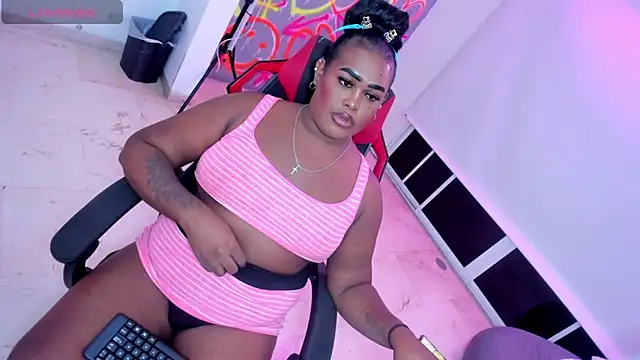 Snapshot of _EvaRouse chatting on 09/12/25, 05:51 EvaRouse online show from 09/12/25, 05:51