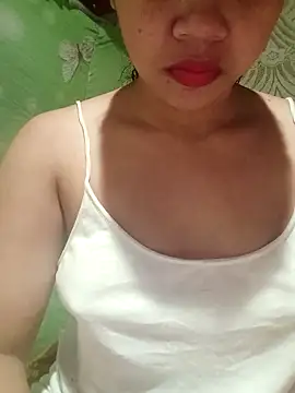 Snapshot of hotmomma8 chatting on 09/13/25, 03:01 hotmomma8 online show from 09/13/25, 03:01