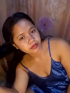 hotmomma8 online show from 05/05/26, 04:48