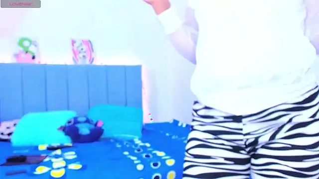 Snapshot of penelopestar_2 chatting on 09/11/25, 03:17 penelopestar 2 online show from 09/11/25, 03:17