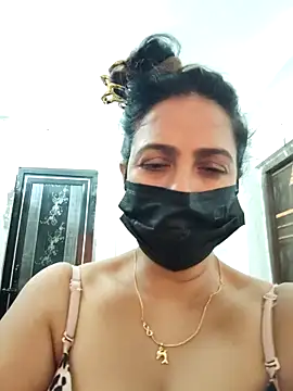 Shruti Bhabhi38 online show from 11/04/25, 07:18