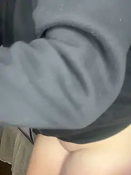 M1l3yD3w online show from 11/26/25, 04:08