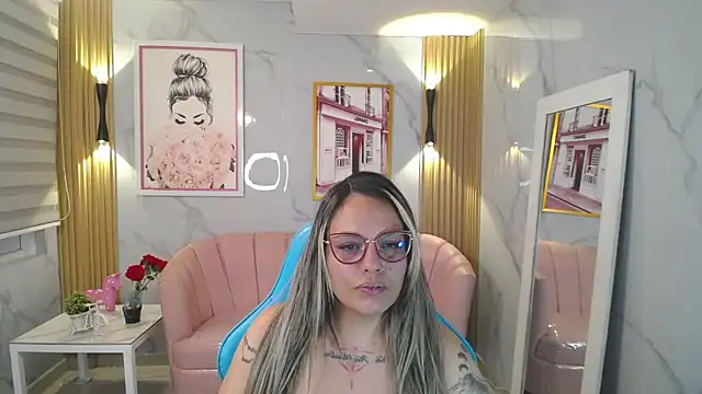 Jade Jones a online show from 11/05/25, 03:39