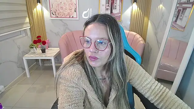 Jade Jones a online show from 11/22/25, 03:55