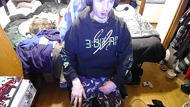 Snapshot of womenhateme69 chatting on 02/15/26, 05:59 womenhateme69 online show from 02/15/26, 05:59