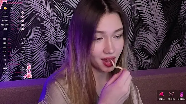 Snapshot of Yuki_Star chatting on 09/13/25, 04:40 Yuki Star online show from 09/13/25, 04:40