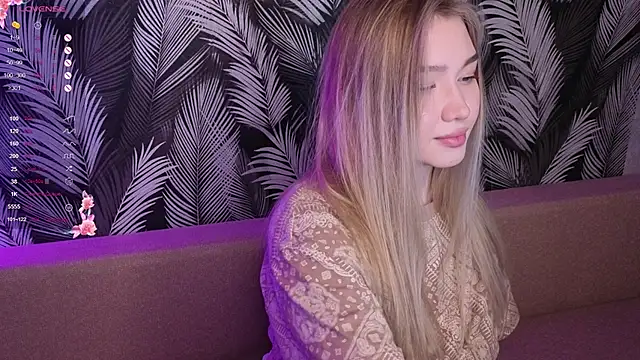 Snapshot of Yuki_Star chatting on 10/25/25, 04:02 Yuki Star online show from 10/25/25, 04:02