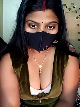 reena502 online show from 12/19/25, 12:06