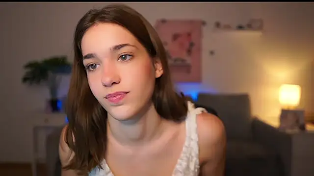 kissie cat online show from 10/10/25, 01:10