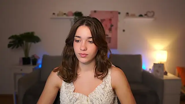 kissie cat online show from 11/12/25, 02:06