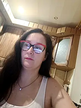 Amandda  online show from 11/23/25, 07:24