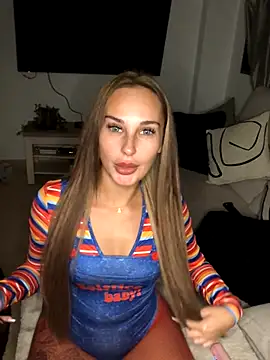 Rosieredxox online show from 10/19/25, 05:57