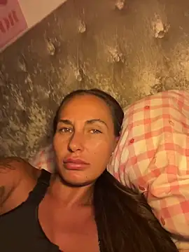 Rosieredxox online show from 05/31/26, 08:10