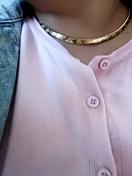 Mia-Glow online show from 10/09/25, 12:58