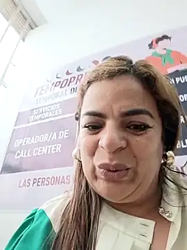 Mia-Glow online show from 11/14/25, 12:04