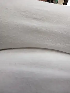 Mia-Glow online show from 04/07/26, 12:16