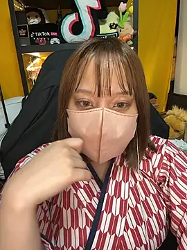 Snapshot of 0kanna0 chatting on 09/18/25, 04:09 0kanna0 online show from 09/18/25, 04:09