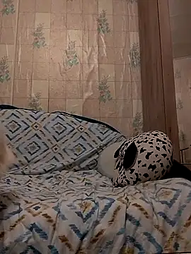 Tupo070481 online show from 10/10/25, 05:45