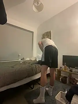 shyandchilling online show from 04/14/26, 08:48