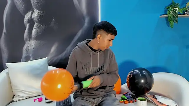 ender h0t online show from 10/12/25, 01:43