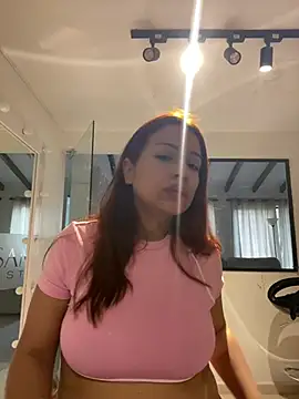 Snapshot of VictoriaFerro chatting on 07/23/26, 01:09 VictoriaFerro online show from 07/23/26, 01:09