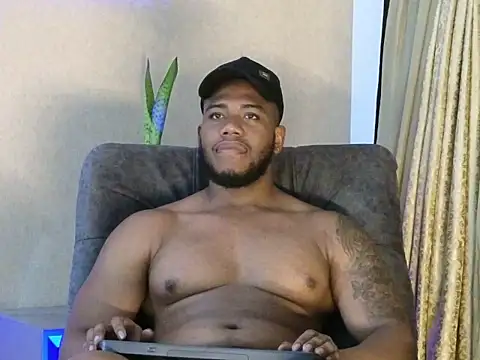 Snapshot of BenjaminCol_ chatting on 09/17/25, 10:00 BenjaminCol  online show from 09/17/25, 10:00