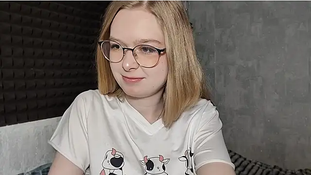 Snapshot of LiaVibes chatting on 03/02/26, 07:15 LiaVibes online show from 03/02/26, 07:15