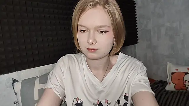 Snapshot of LiaVibes chatting on 03/12/26, 09:15 LiaVibes online show from 03/12/26, 09:15