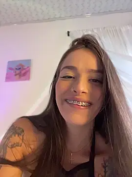 Snapshot of alysa_g_ chatting on 06/22/26, 10:51 alysa g online show from 06/22/26, 10:51