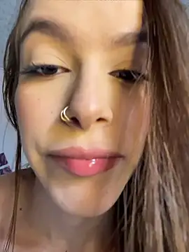 Snapshot of alysa_g_ chatting on 07/27/26, 10:17 alysa g online show from 07/27/26, 10:17