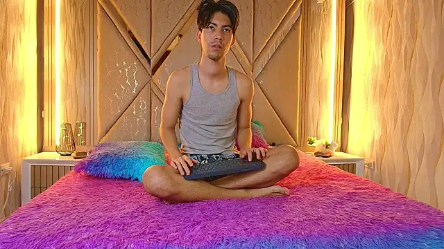 Snapshot of Couplex_xxx chatting on 12/04/25, 01:26 Couplex xxx online show from 12/04/25, 01:26