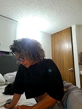 BiiancaEstradaa online show from 02/12/26, 02:28