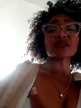 BiiancaEstradaa online show from 02/15/26, 05:20