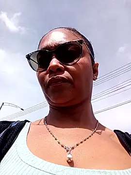 BiiancaEstradaa online show from 04/07/26, 02:06