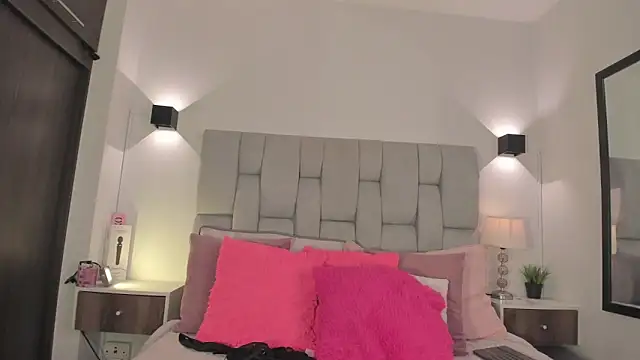 Seraphyne666 online show from 03/27/26, 05:45