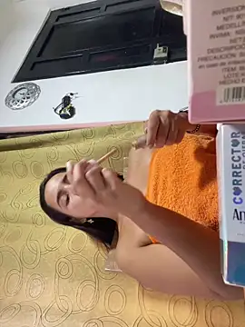 Mia jhoonson online show from 05/10/26, 10:37
