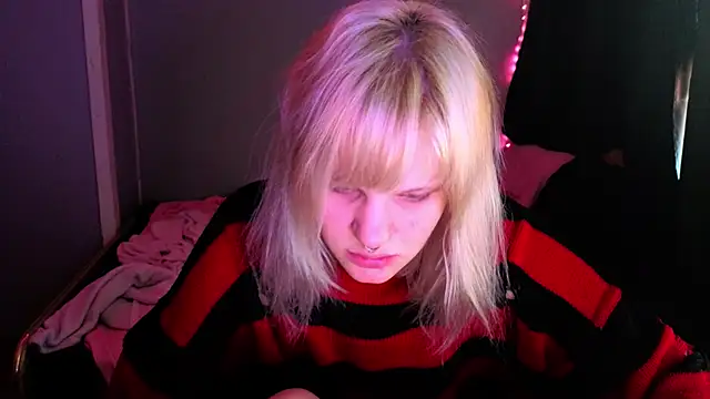 Elieiza xo online show from 04/19/26, 10:03