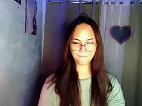 Snapshot of sweetsassyxx chatting on 04/28/26, 02:11 sweetsassyxx online show from 04/28/26, 02:11