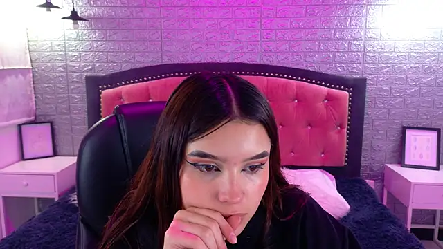 Natalie loffreda online show from 09/11/25, 02:55