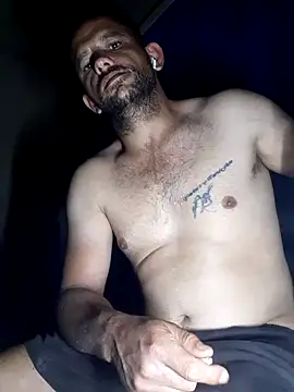 Snapshot of Lekewarmele chatting on 10/06/25, 04:59 Lekewarmele online show from 10/06/25, 04:59