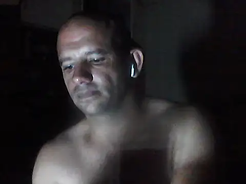 Snapshot of Lekewarmele chatting on 01/08/26, 07:27 Lekewarmele online show from 01/08/26, 07:27