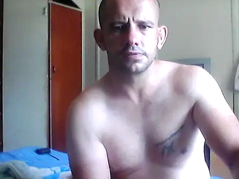 Snapshot of Lekewarmele chatting on 01/10/26, 10:06 Lekewarmele online show from 01/10/26, 10:06