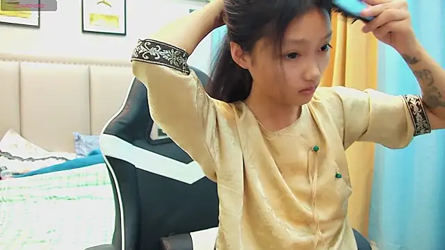 Snapshot of Safer-001 chatting on 10/03/25, 04:31 Safer-001 online show from 10/03/25, 04:31