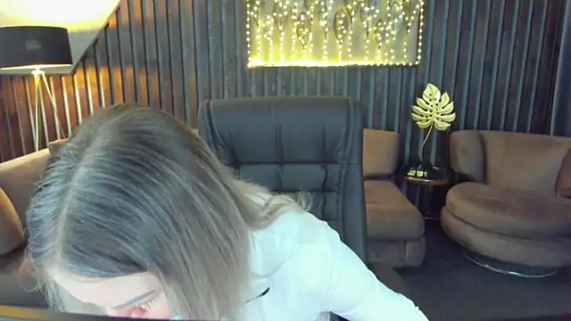 Anna Snows online show from 03/28/26, 05:45