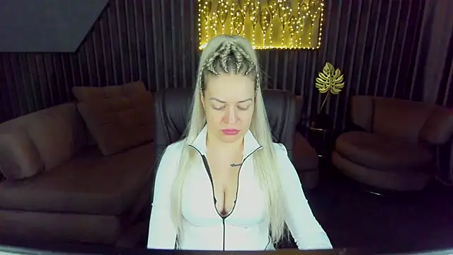 Anna Snows online show from 04/18/26, 05:33