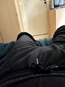 Snapshot of Tresgrossexe27 chatting on 10/04/25, 10:46 Tresgrossexe27 online show from 10/04/25, 10:46