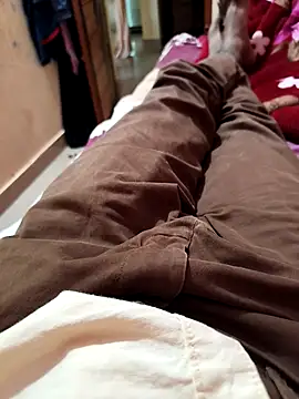 Snapshot of Alimbaby chatting on 11/19/25, 10:26 Alimbaby online show from 11/19/25, 10:26