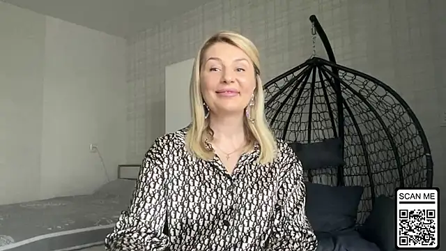 Blondie xoxoxo online show from 04/15/26, 10:22